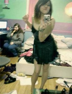 19 People Taking Pictures Of More Than They Thought