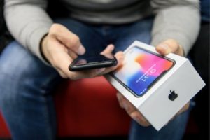 Officially Apple's iPhone Slowdown Has Been Exposed By A High School Student