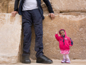 World's Tallest Man Meets World's Smallest Woman At The Great Pyramids Of Giza - Egypt