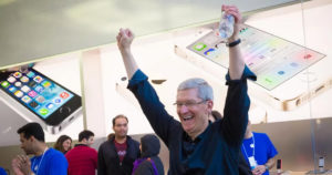 Apple Has Just Become The First American Co In History That's Worth $1,000,000,000,000