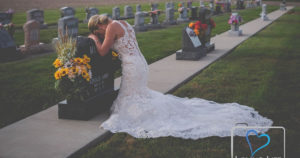 Bride Takes Wedding Photos Alone After Firefighter Fiance Got Killed by Drunk Driver